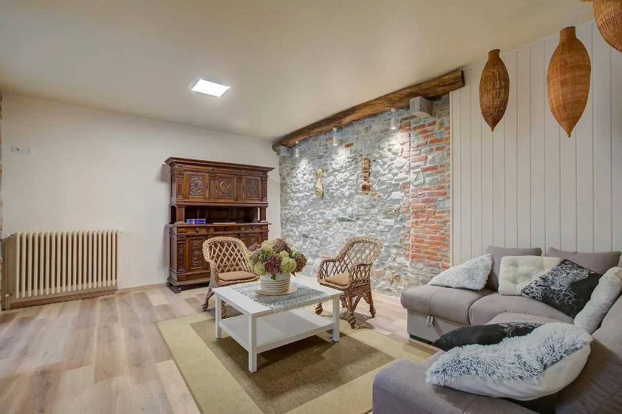 La Valbinella Few Meters From Varese Lake - Happy Rentals Gavirate