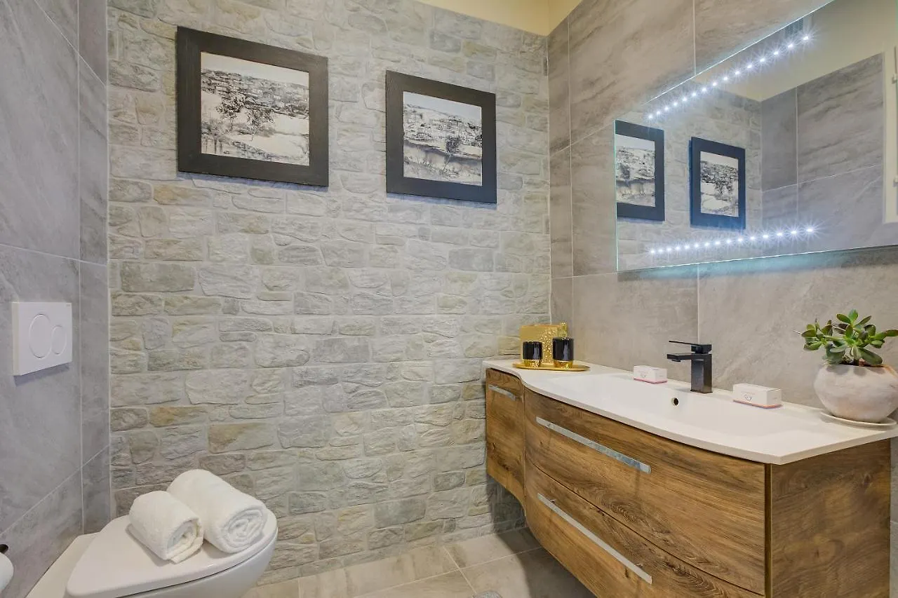 Tatil Evi La Valbinella Few Meters From Varese Lake - Happy Rentals Gavirate